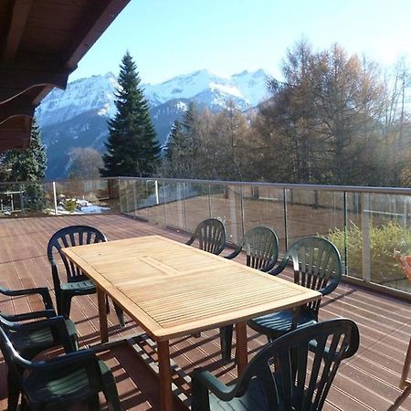Chalet Traditionnel Avec Jacuzzi Exterieur Bex Esterno foto