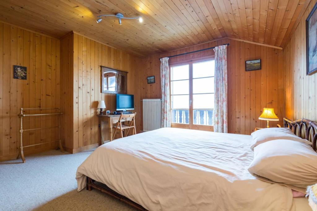 Chalet Traditionnel Avec Jacuzzi Exterieur Bex Esterno foto